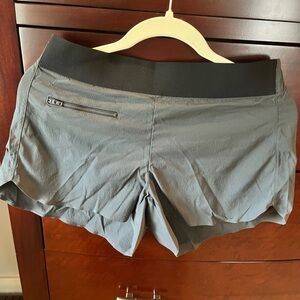 Casual gray Athleta shorts, size 6. Worn once, great condition.